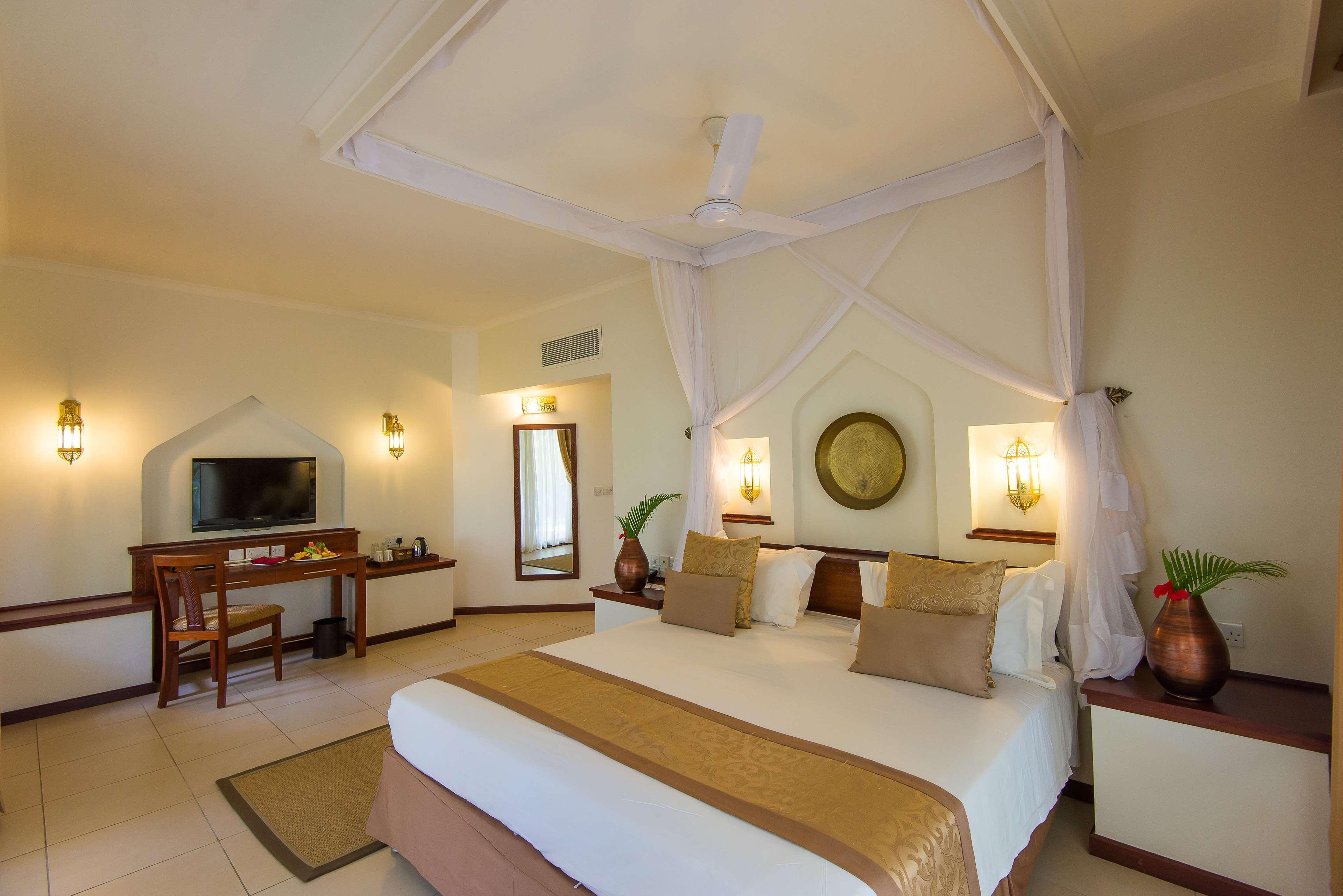 ซี คลิฟฟ์ รีสอร์ต แอนด์ สปา Hotel Zanzibar ภายนอก รูปภาพ